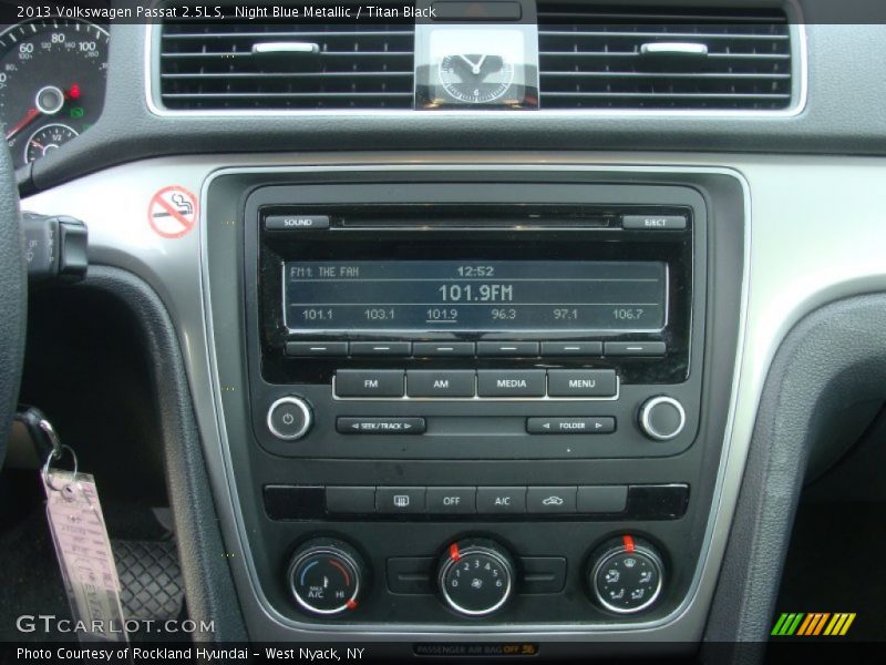 Night Blue Metallic / Titan Black 2013 Volkswagen Passat 2.5L S