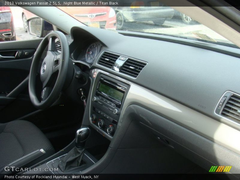 Night Blue Metallic / Titan Black 2013 Volkswagen Passat 2.5L S