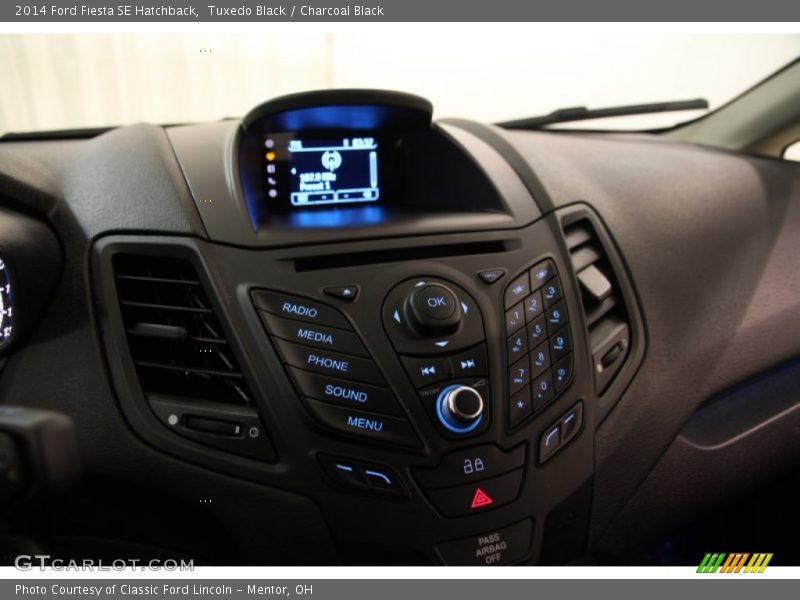 Tuxedo Black / Charcoal Black 2014 Ford Fiesta SE Hatchback