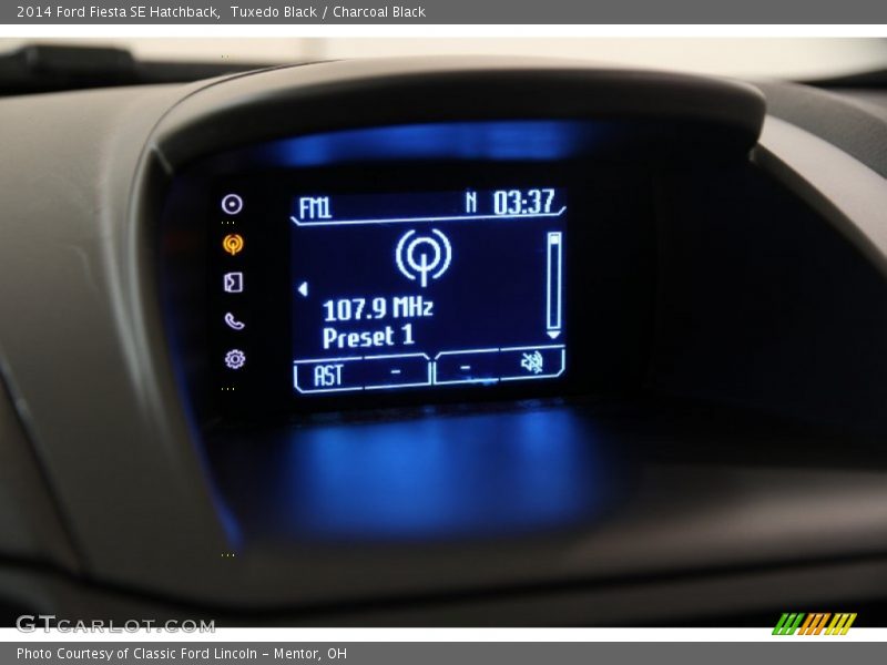 Tuxedo Black / Charcoal Black 2014 Ford Fiesta SE Hatchback