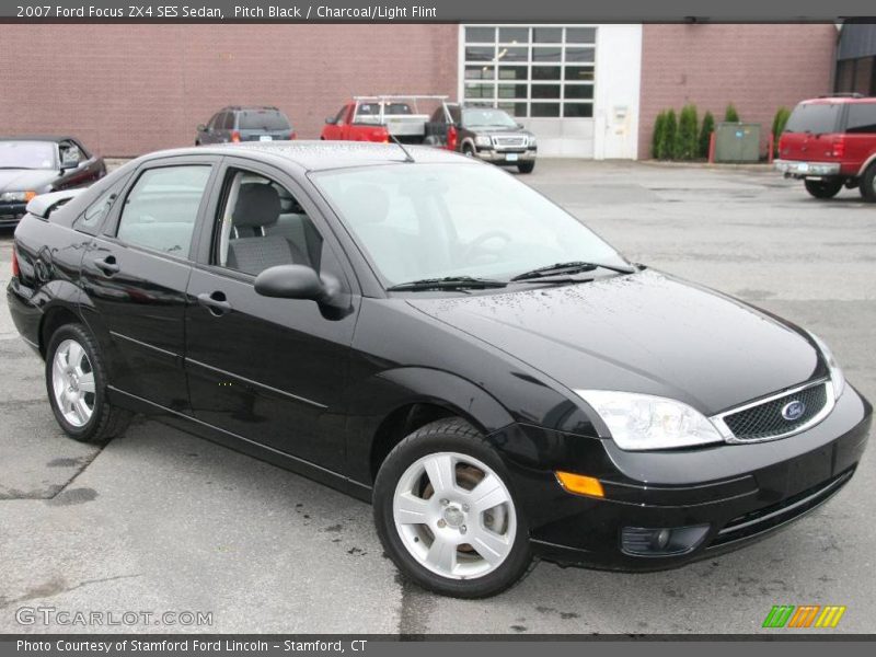 Pitch Black / Charcoal/Light Flint 2007 Ford Focus ZX4 SES Sedan