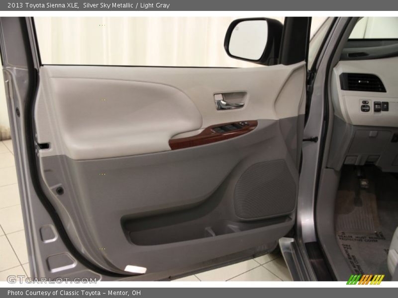 Silver Sky Metallic / Light Gray 2013 Toyota Sienna XLE