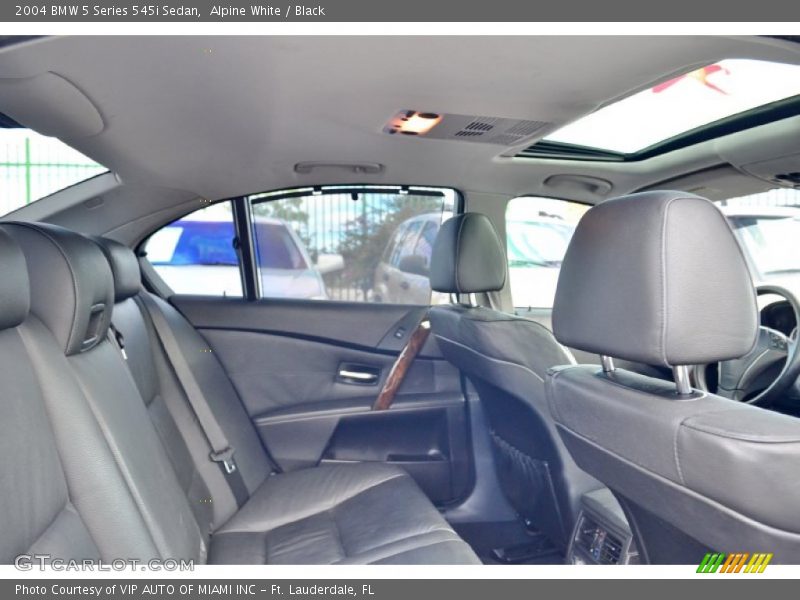 Alpine White / Black 2004 BMW 5 Series 545i Sedan