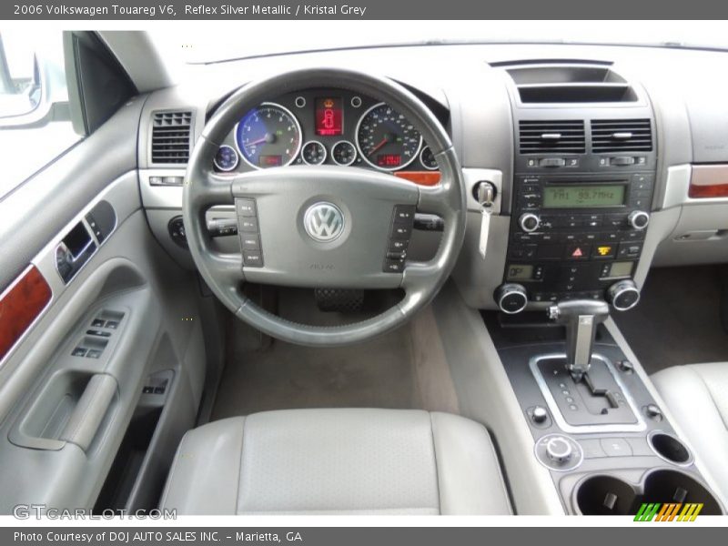 Reflex Silver Metallic / Kristal Grey 2006 Volkswagen Touareg V6