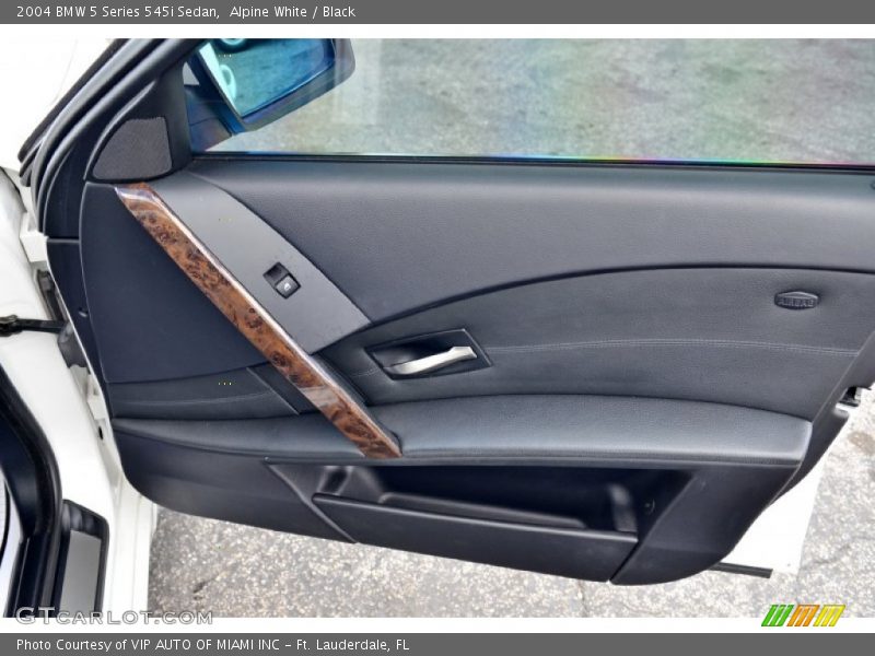 Alpine White / Black 2004 BMW 5 Series 545i Sedan