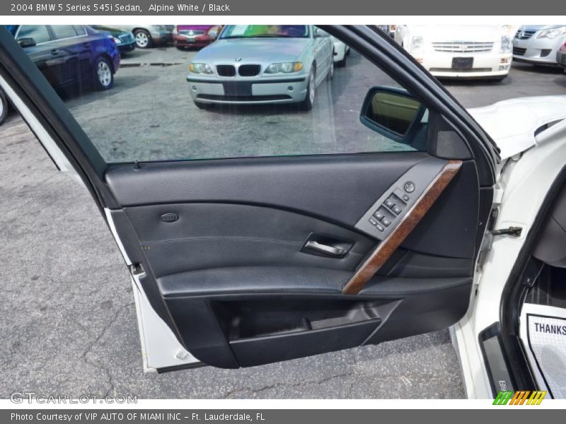 Alpine White / Black 2004 BMW 5 Series 545i Sedan