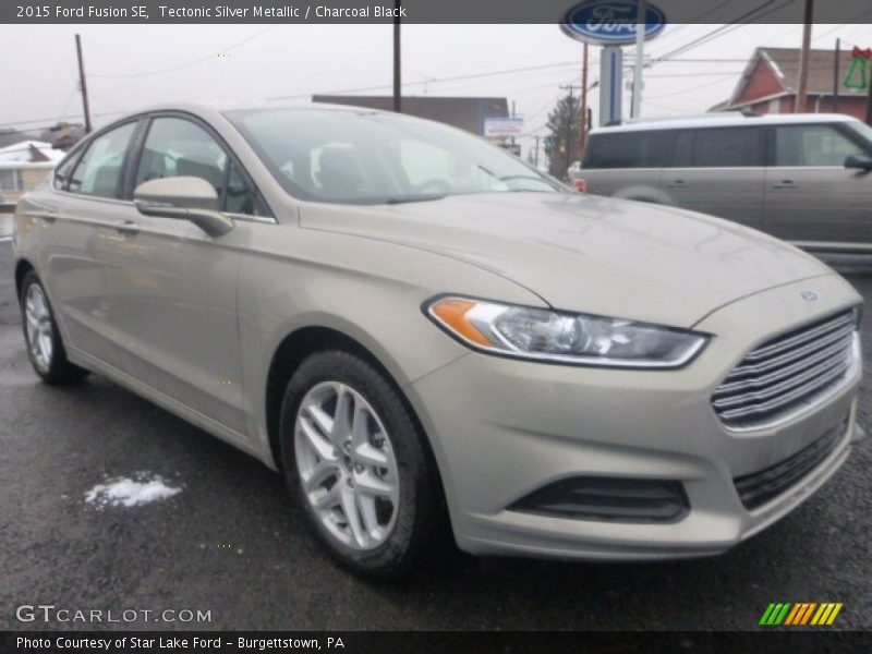 Tectonic Silver Metallic / Charcoal Black 2015 Ford Fusion SE