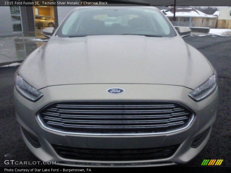 Tectonic Silver Metallic / Charcoal Black 2015 Ford Fusion SE