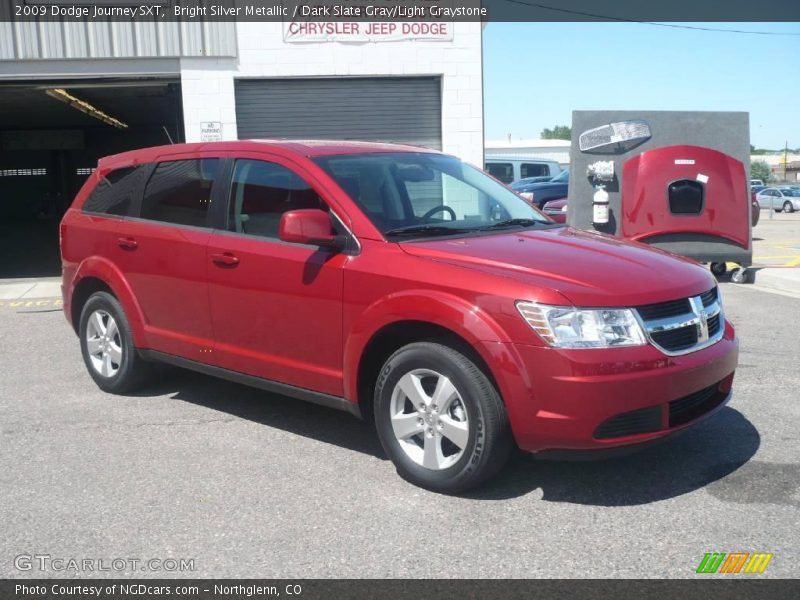 Bright Silver Metallic / Dark Slate Gray/Light Graystone 2009 Dodge Journey SXT
