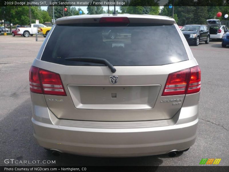 Light Sandstone Metallic / Pastel Pebble Beige 2009 Dodge Journey SXT