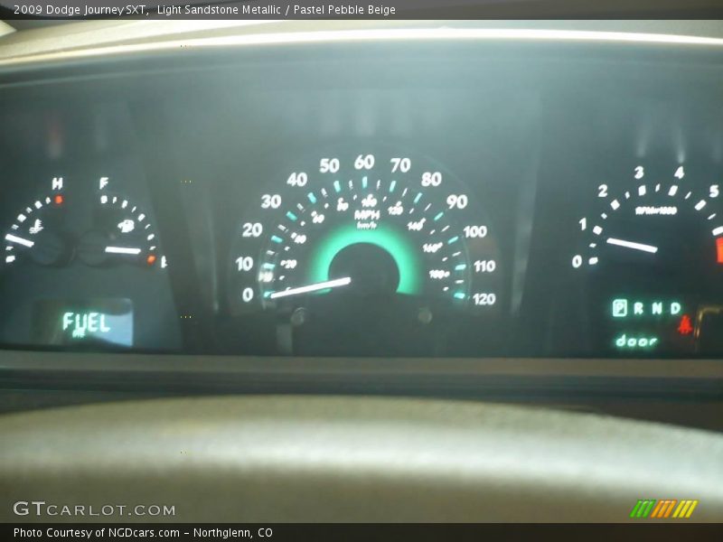 Light Sandstone Metallic / Pastel Pebble Beige 2009 Dodge Journey SXT