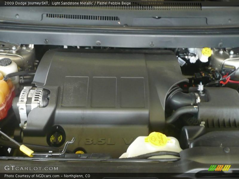 Light Sandstone Metallic / Pastel Pebble Beige 2009 Dodge Journey SXT