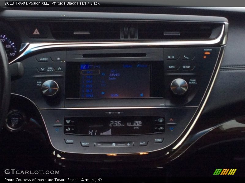 Attitude Black Pearl / Black 2013 Toyota Avalon XLE