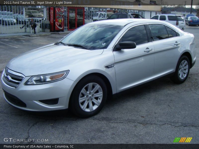 Ingot Silver / Light Stone 2011 Ford Taurus SE