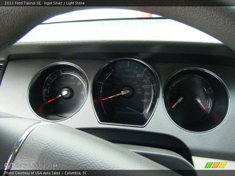 Ingot Silver / Light Stone 2011 Ford Taurus SE