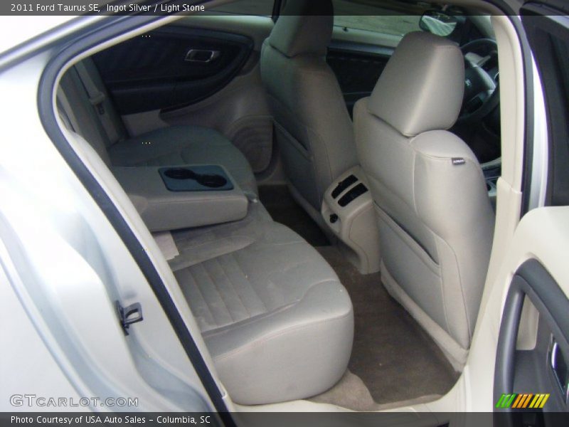 Ingot Silver / Light Stone 2011 Ford Taurus SE