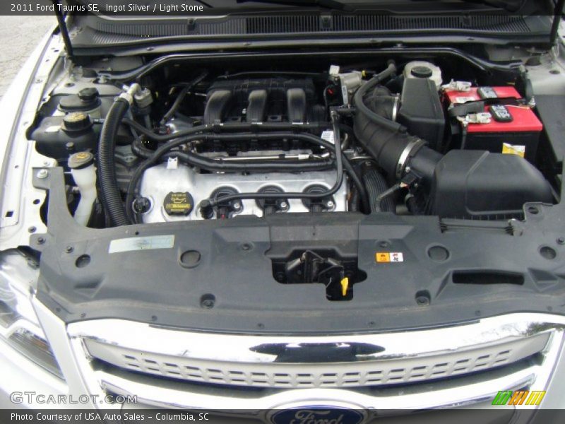 Ingot Silver / Light Stone 2011 Ford Taurus SE