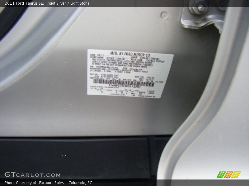 Ingot Silver / Light Stone 2011 Ford Taurus SE