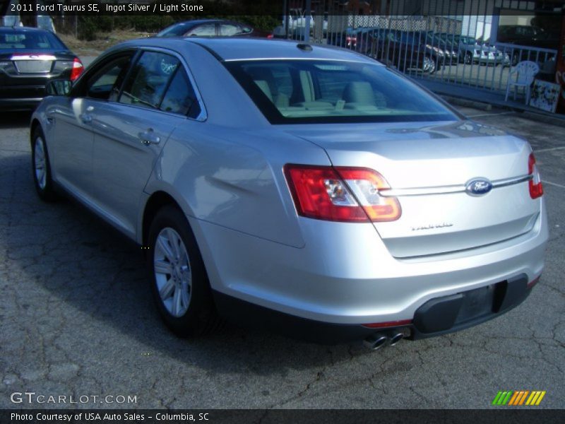 Ingot Silver / Light Stone 2011 Ford Taurus SE