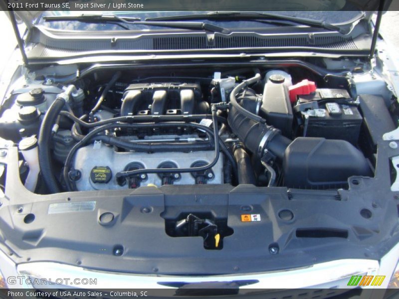 Ingot Silver / Light Stone 2011 Ford Taurus SE