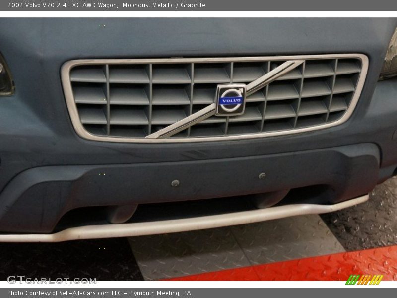 Moondust Metallic / Graphite 2002 Volvo V70 2.4T XC AWD Wagon