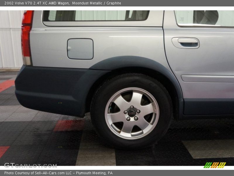 Moondust Metallic / Graphite 2002 Volvo V70 2.4T XC AWD Wagon