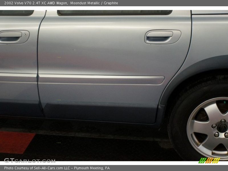 Moondust Metallic / Graphite 2002 Volvo V70 2.4T XC AWD Wagon