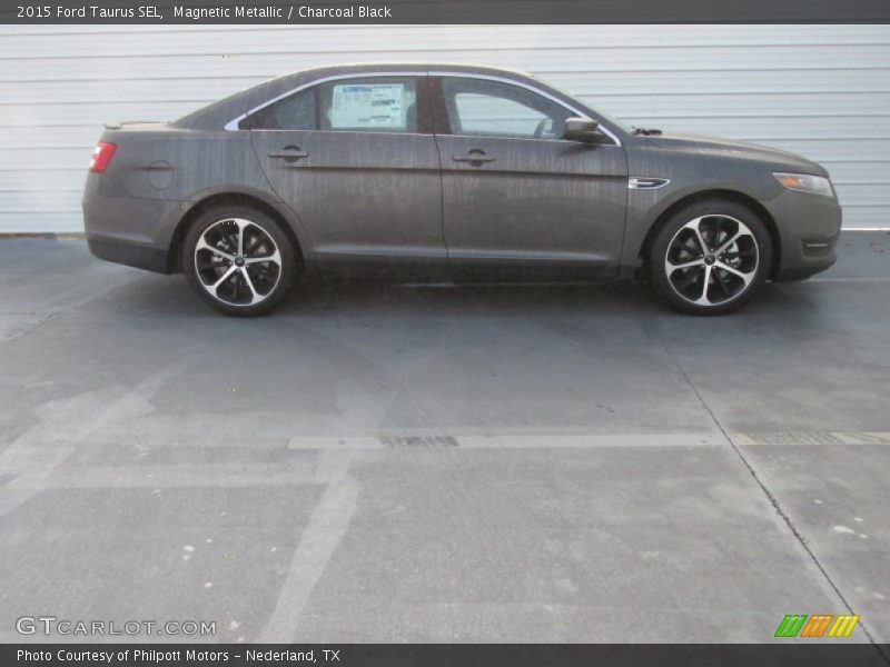 Magnetic Metallic / Charcoal Black 2015 Ford Taurus SEL