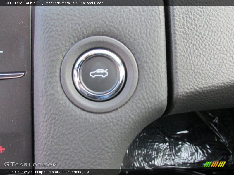 Magnetic Metallic / Charcoal Black 2015 Ford Taurus SEL