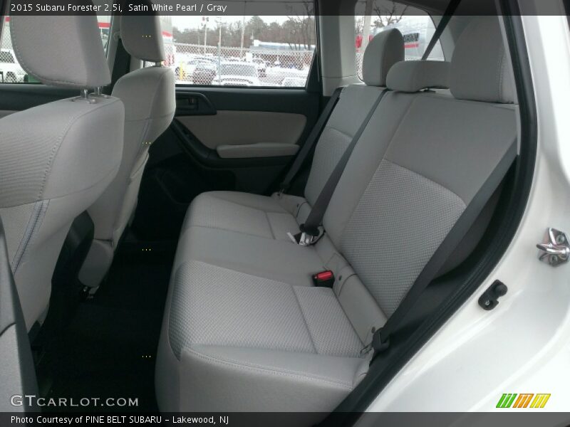 Satin White Pearl / Gray 2015 Subaru Forester 2.5i