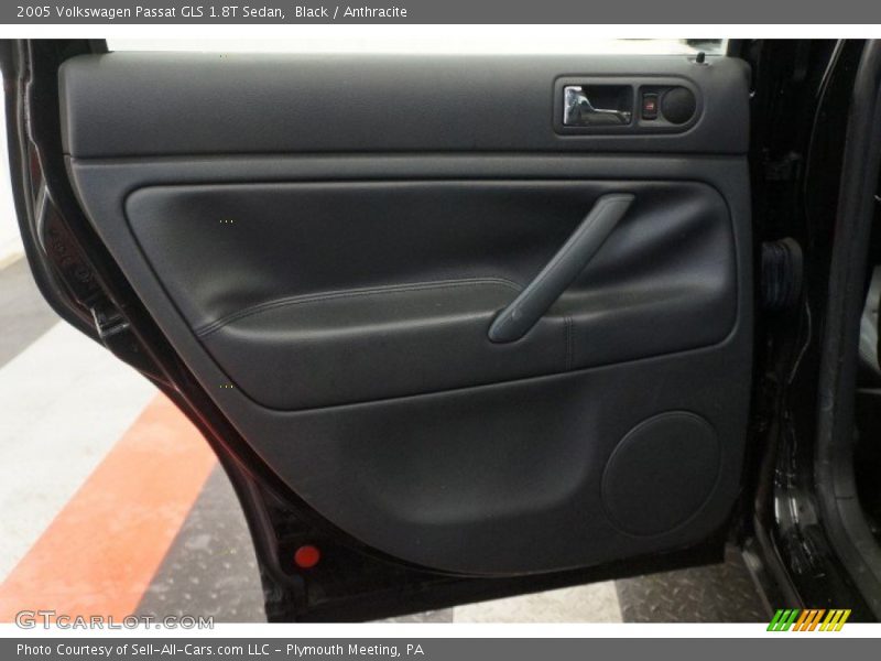 Black / Anthracite 2005 Volkswagen Passat GLS 1.8T Sedan