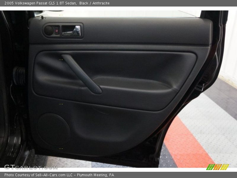 Black / Anthracite 2005 Volkswagen Passat GLS 1.8T Sedan
