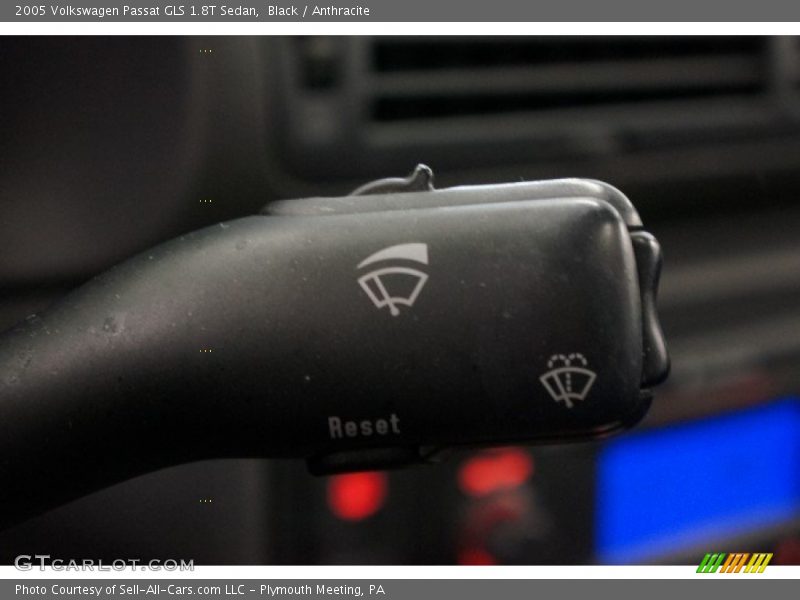 Black / Anthracite 2005 Volkswagen Passat GLS 1.8T Sedan