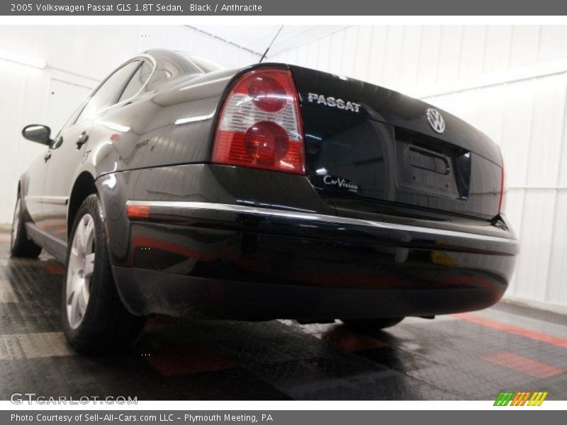 Black / Anthracite 2005 Volkswagen Passat GLS 1.8T Sedan