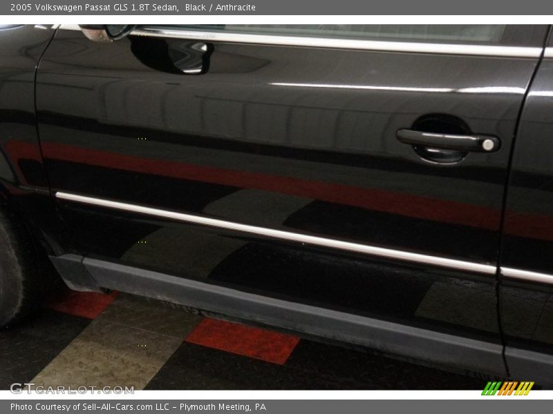 Black / Anthracite 2005 Volkswagen Passat GLS 1.8T Sedan