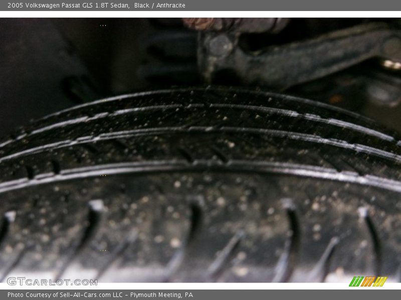 Black / Anthracite 2005 Volkswagen Passat GLS 1.8T Sedan