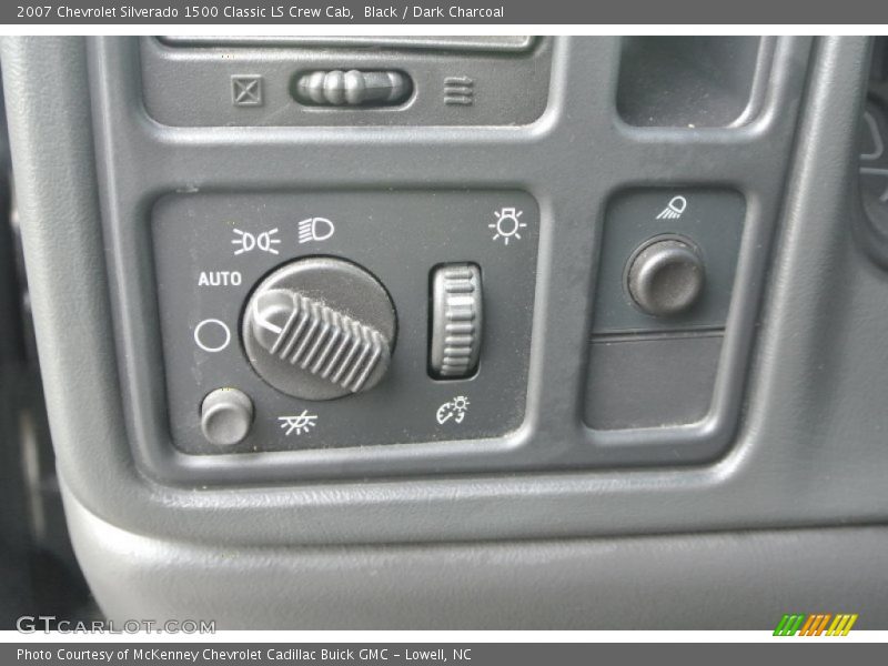 Black / Dark Charcoal 2007 Chevrolet Silverado 1500 Classic LS Crew Cab