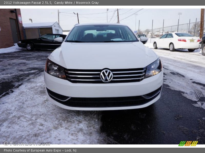 Candy White / Moonrock Gray 2012 Volkswagen Passat 2.5L S