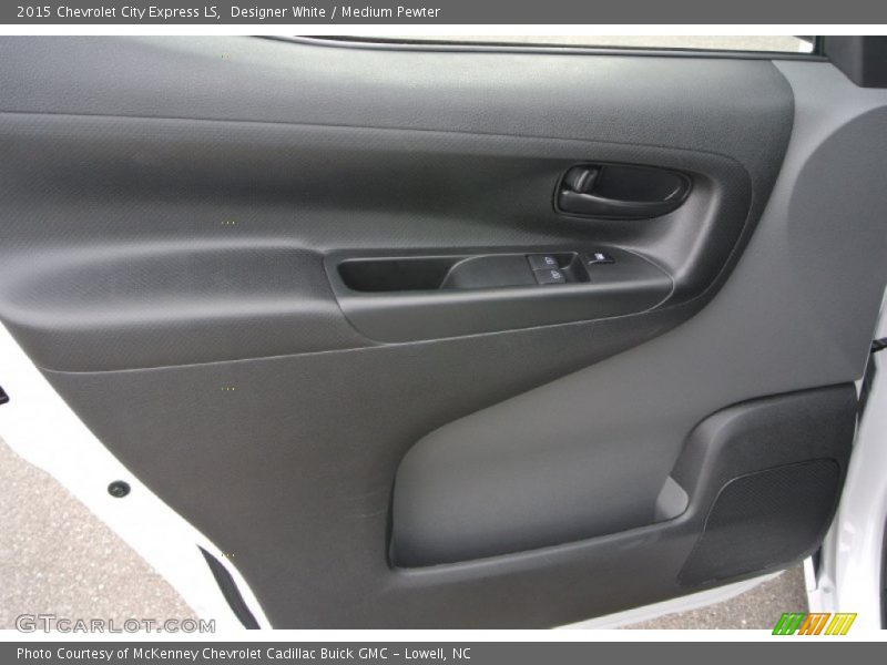 Designer White / Medium Pewter 2015 Chevrolet City Express LS