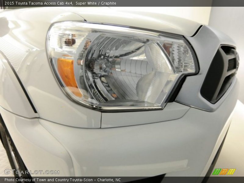 Super White / Graphite 2015 Toyota Tacoma Access Cab 4x4
