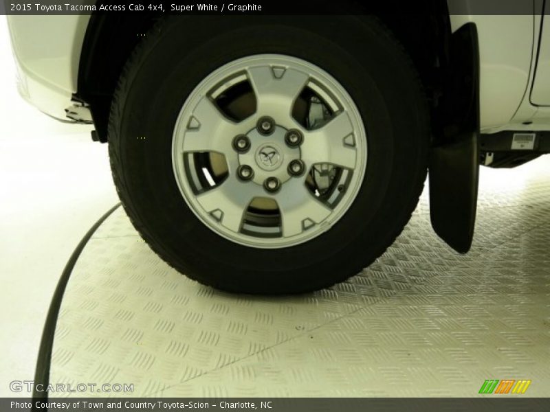 Super White / Graphite 2015 Toyota Tacoma Access Cab 4x4