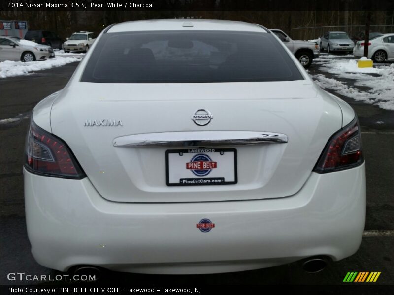Pearl White / Charcoal 2014 Nissan Maxima 3.5 S