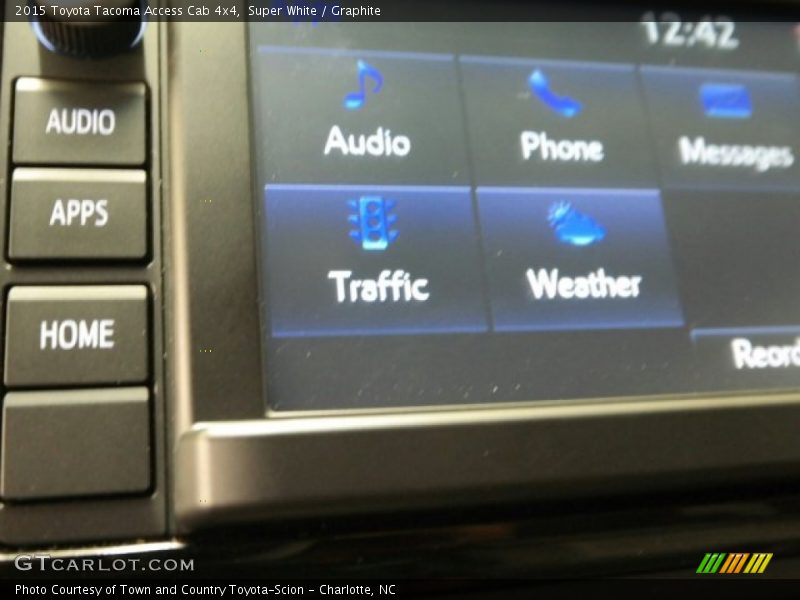 Super White / Graphite 2015 Toyota Tacoma Access Cab 4x4