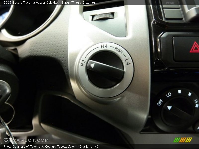 Super White / Graphite 2015 Toyota Tacoma Access Cab 4x4
