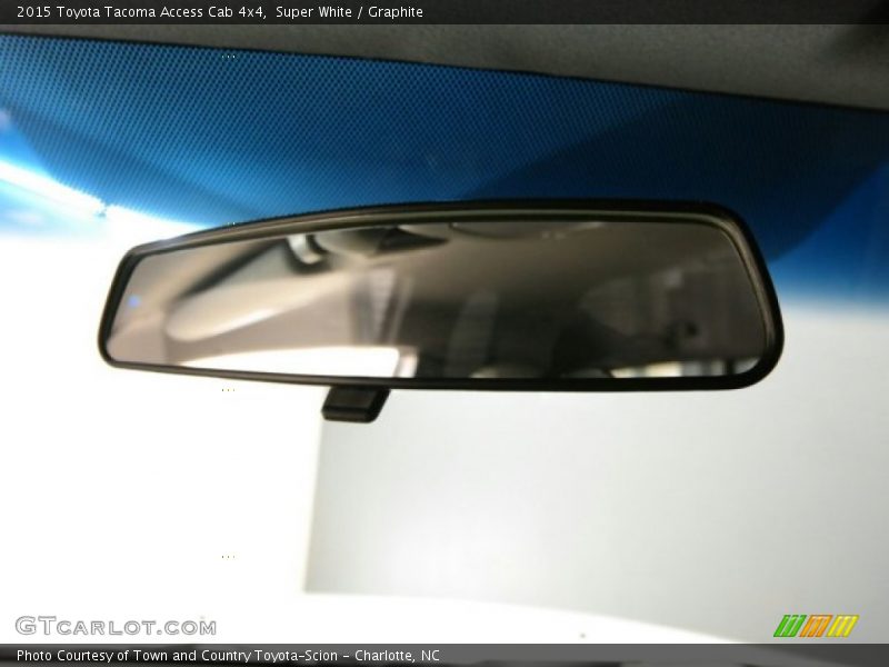 Super White / Graphite 2015 Toyota Tacoma Access Cab 4x4