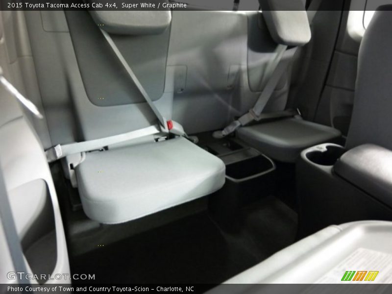 Super White / Graphite 2015 Toyota Tacoma Access Cab 4x4