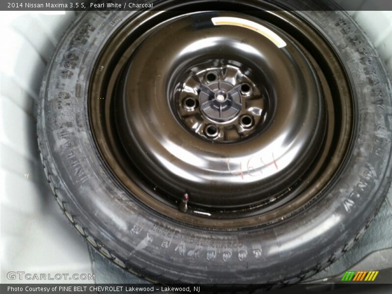 Pearl White / Charcoal 2014 Nissan Maxima 3.5 S