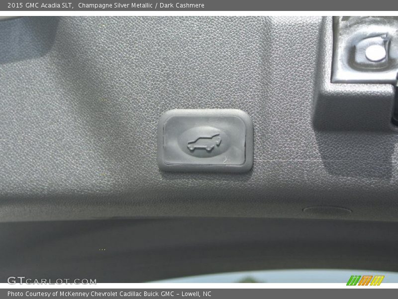 Champagne Silver Metallic / Dark Cashmere 2015 GMC Acadia SLT