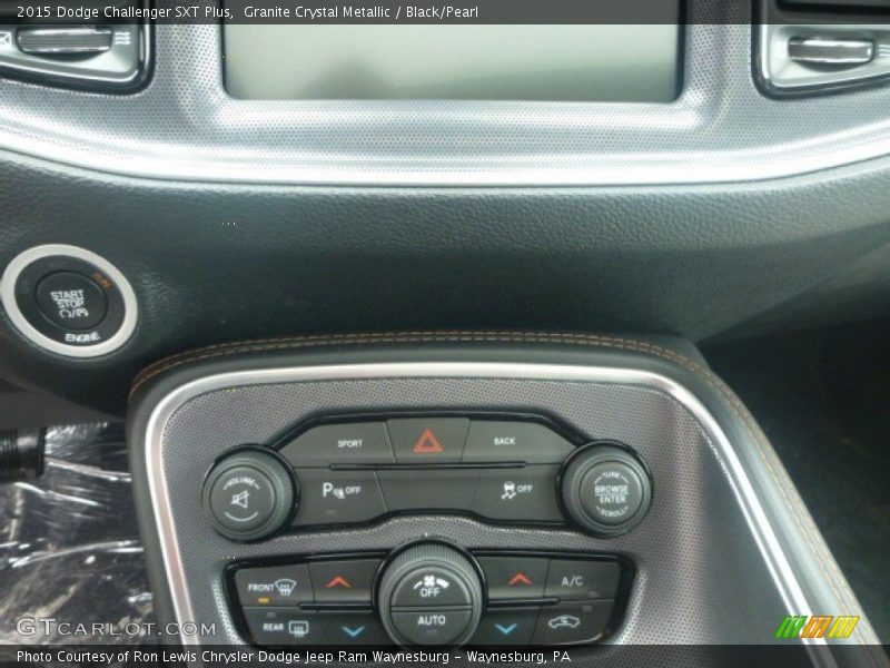 Granite Crystal Metallic / Black/Pearl 2015 Dodge Challenger SXT Plus