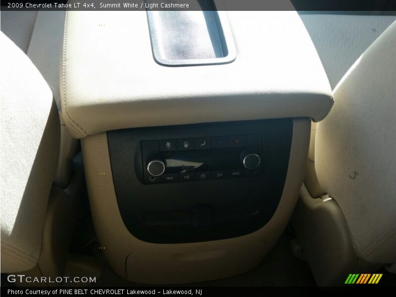 Summit White / Light Cashmere 2009 Chevrolet Tahoe LT 4x4